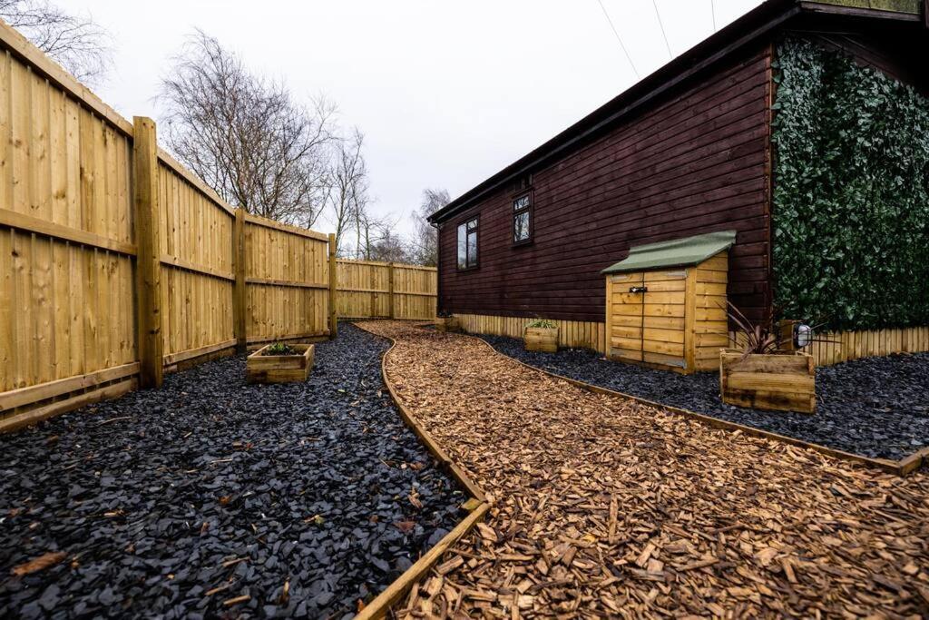The Woodland Lodge - Wood Fired Hot Tub And Firepit Hambleton Extérieur photo