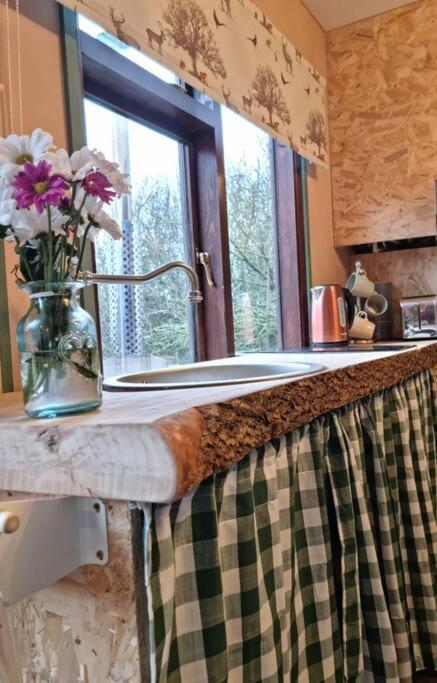 The Woodland Lodge - Wood Fired Hot Tub And Firepit Hambleton Extérieur photo